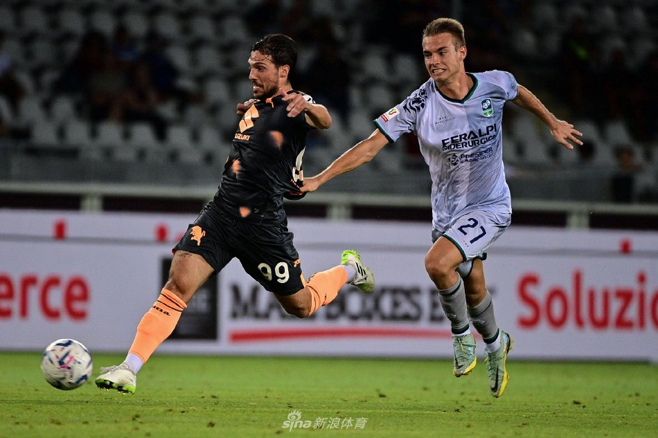 硬地场地对 硬地场地对