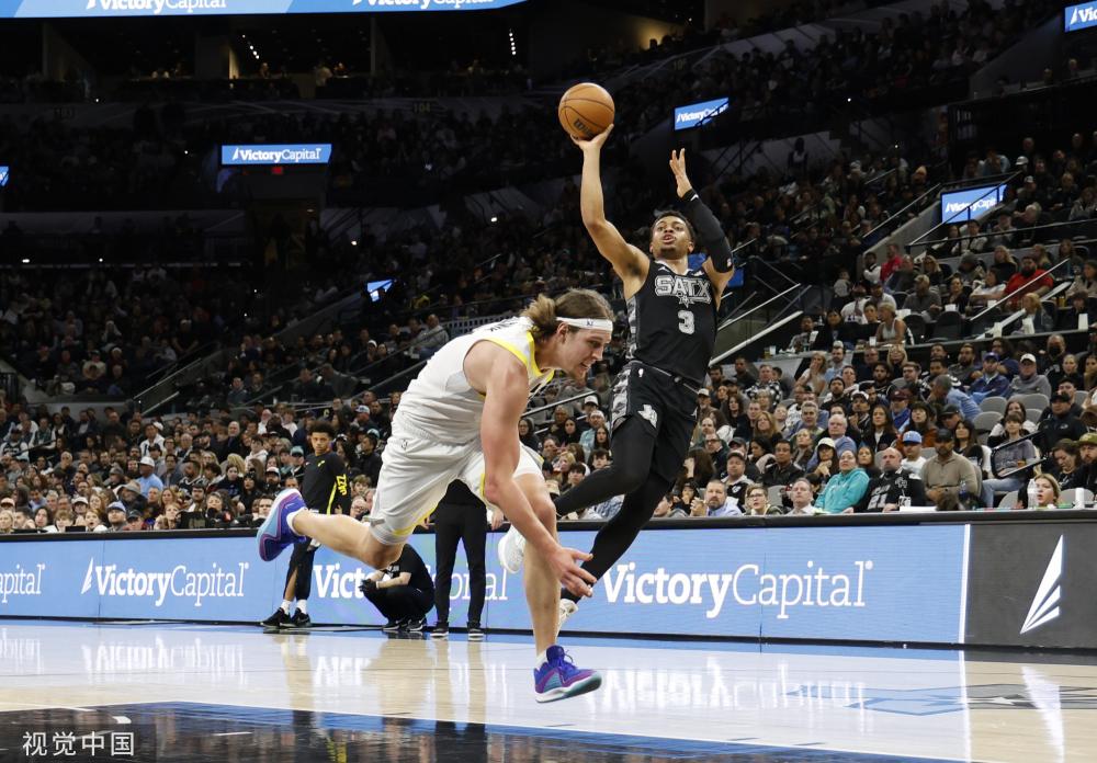 个足球爱好 个足球爱好